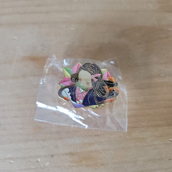 Demon Slayer Keychain Pin Acrylic Stand NEZUKO KAMADO - Picture 4 of 9